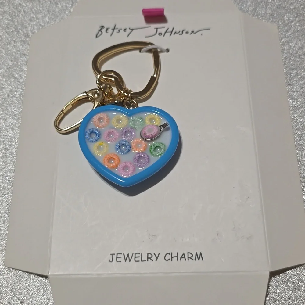 🧚‍♀️Betsey Johnson BROKEN Viral Back To School Cereal Bowl Heart Keychain